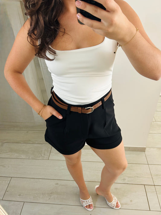 Short NAOMIE
