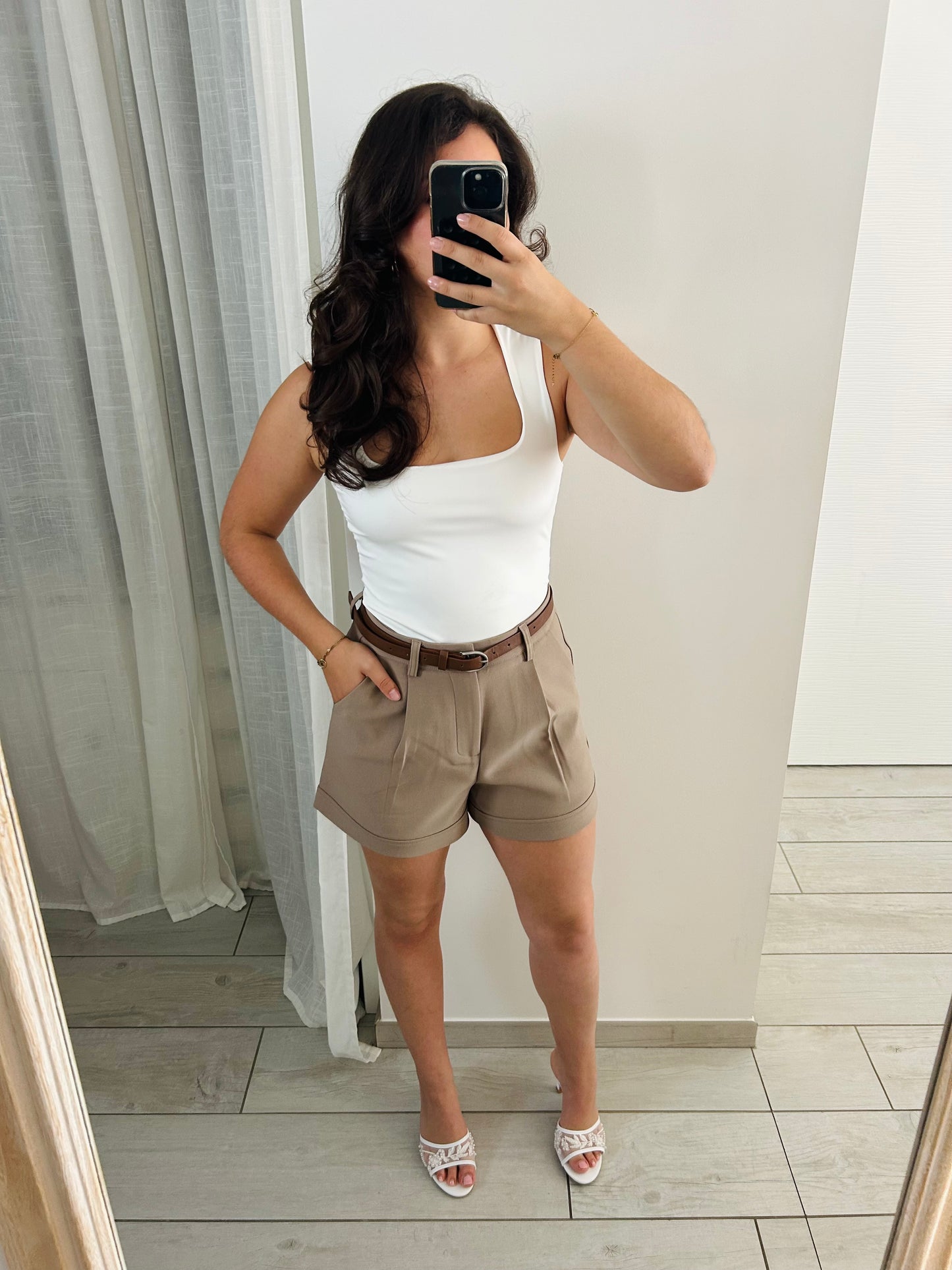 Short NAOMIE