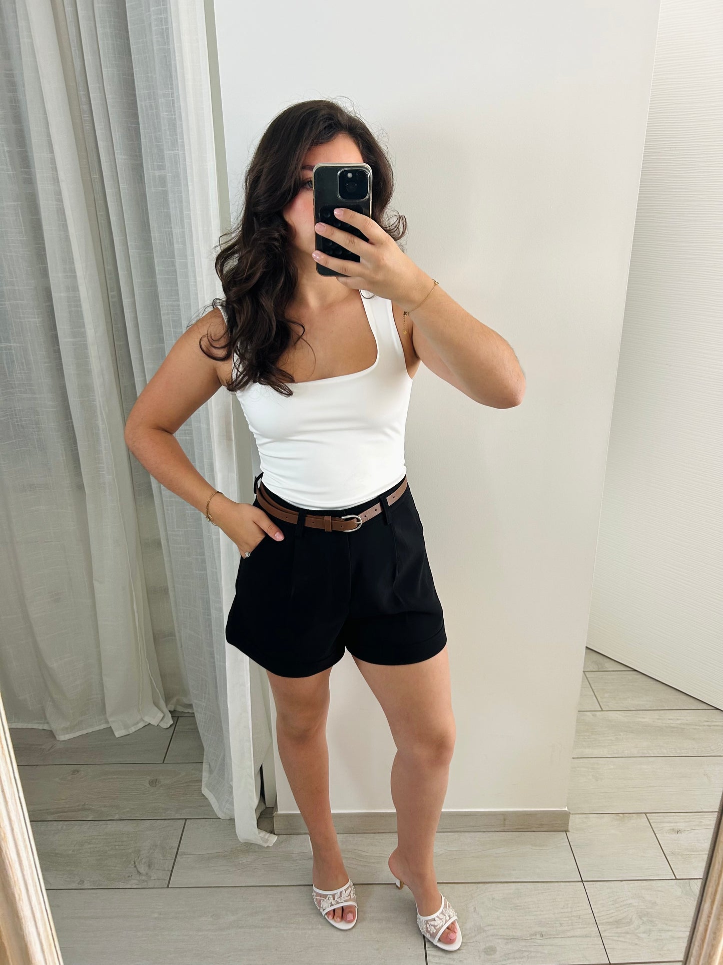 Short NAOMIE